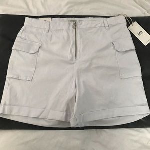 Forever21 plus-size 2X white cargo shorts